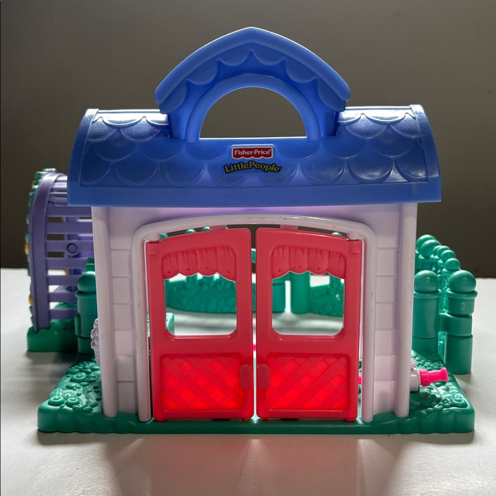 Fisher-Price Little People Playtime Pals Tea Party Garden House  2001 - Picture 2 of 14